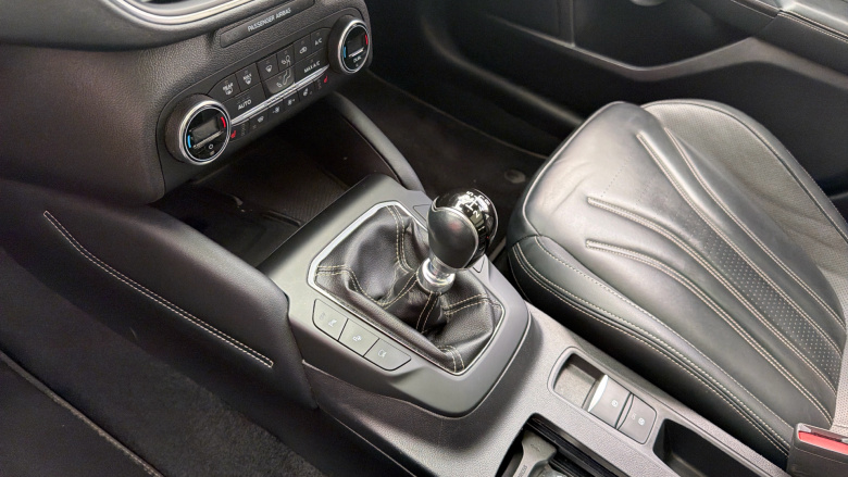 Ford Focus Vignale 1.0 EcoBoost 125 Active X 5dr Petrol Hatchback